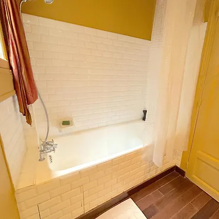 Le Penthouse Guy Moquet Appartamento *